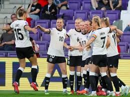 葡媒：C罗已被葡萄牙豁免离开集训营，目前返回了沙特