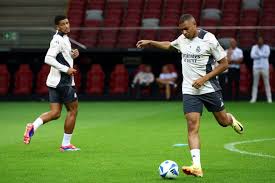 尤其是在客 尤其是在客